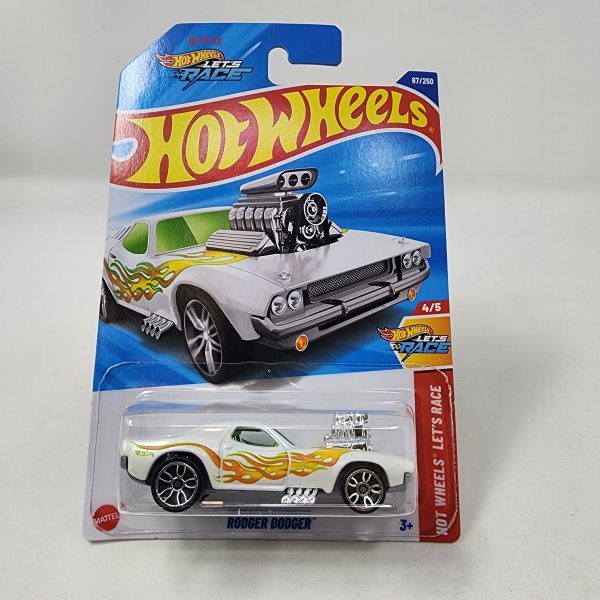 Rodger Dodger #67 * WHITE * 2025 Hot Wheels Case C * LONG Card on Sale