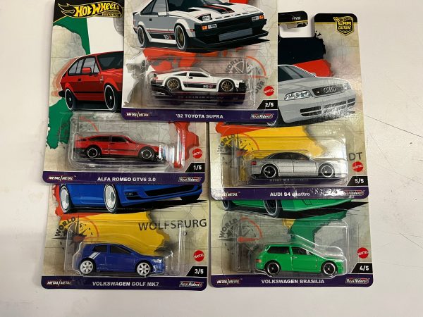 World Tour * Complete 5 Car Set * 2024 Hot Wheels Car Culture Case A Fashion