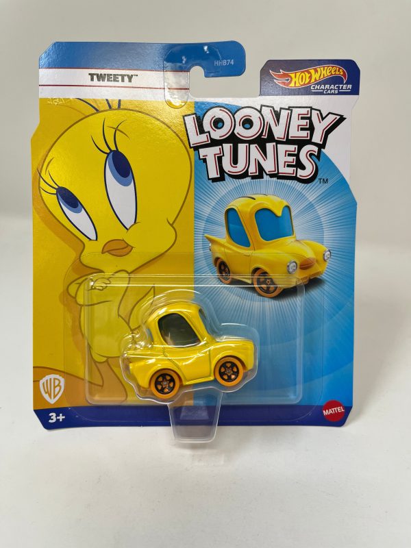 Tweety * NEW!! 2024 Hot Wheels Character Cars Case Q Release Discount