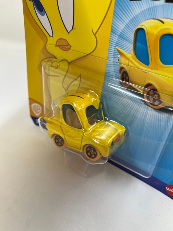 Tweety * NEW!! 2024 Hot Wheels Character Cars Case Q Release Discount